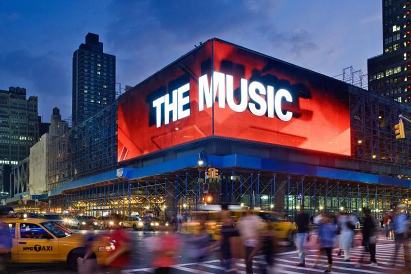 EnvisionScreenin erittäin läpinäkyvät, kevyet ja säänkestävät ulkokäyttöön tarkoitetut LED-verkkoratkaisut (4)