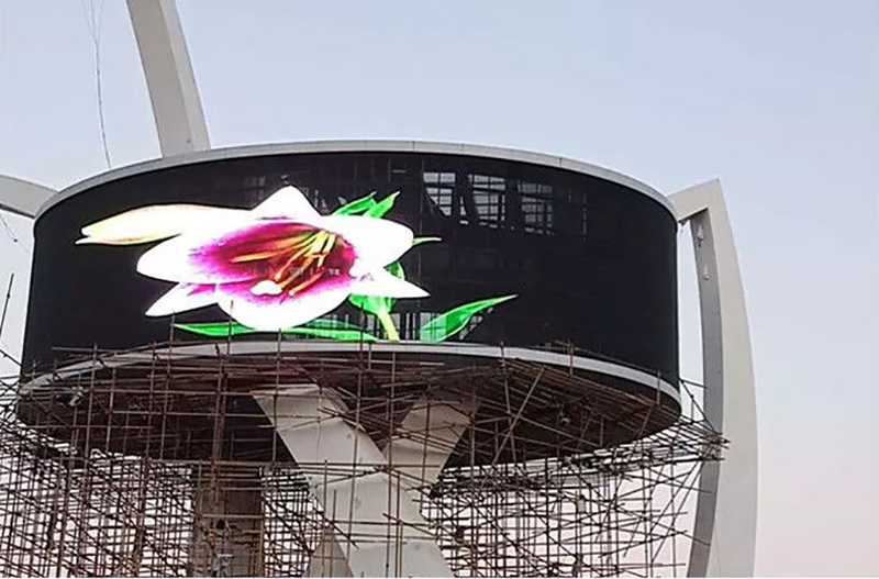 EnvisionScreenin erittäin läpinäkyvät, kevyet ja säänkestävät ulkokäyttöön tarkoitetut LED-verkkoratkaisut (5)