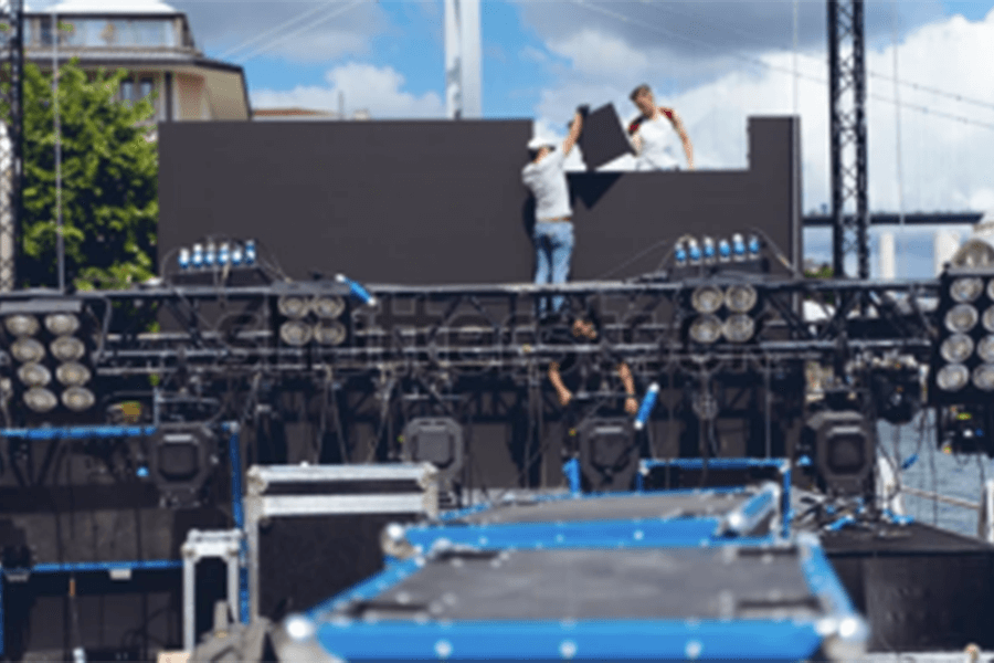 Tapgyr seriýasy (4)